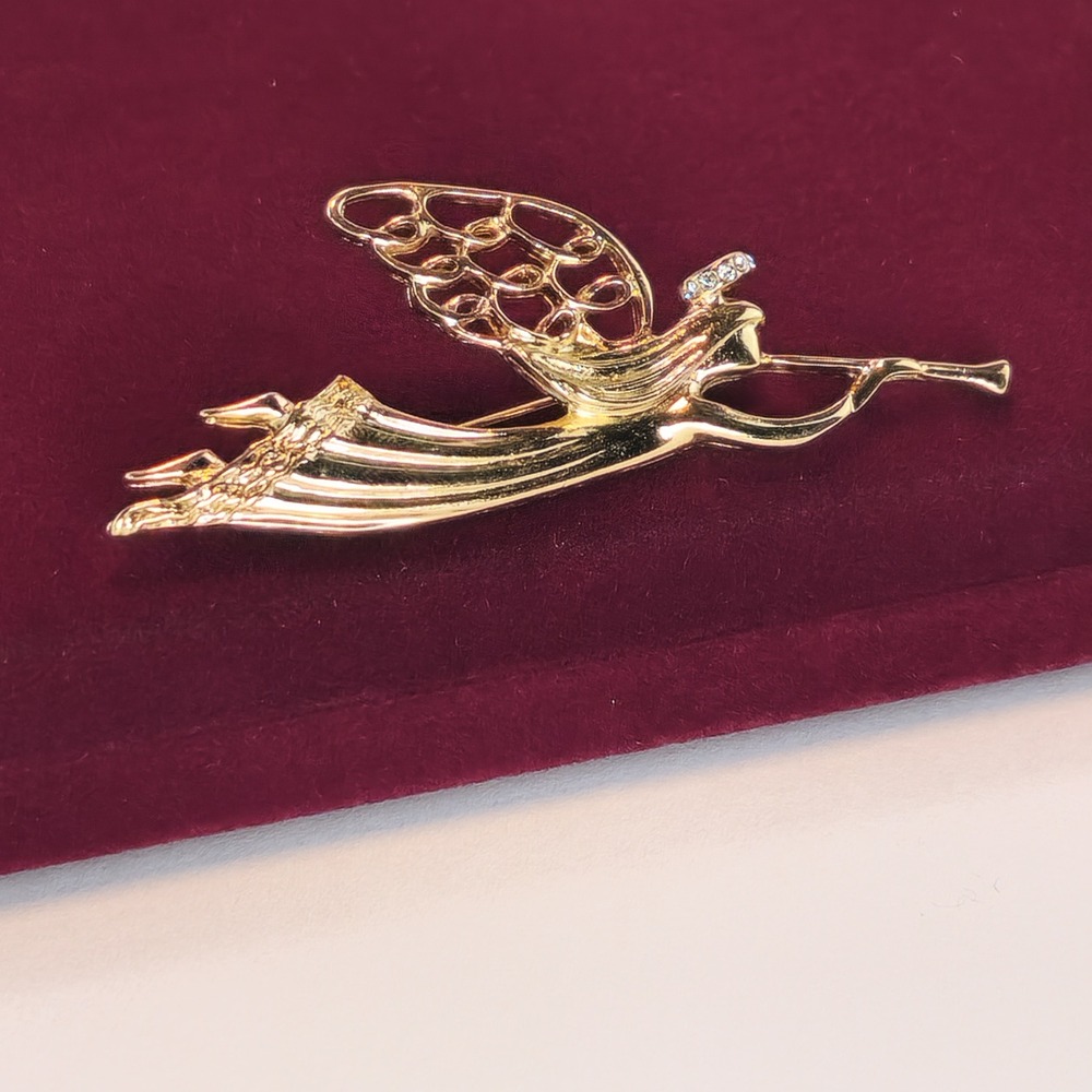 Gold Tone Flying Herald Angel Trumpet Brooch Rhinestone Halo Openwork Wing